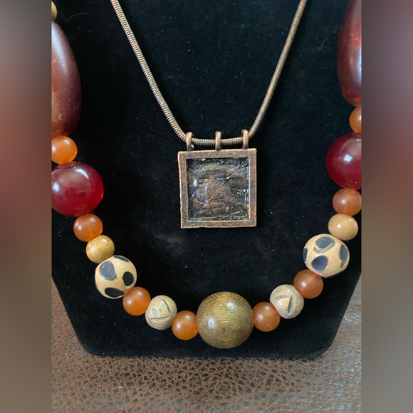 Vintage Wooden Carved Beaded Necklace, CopperTone Pendant Necklace, 2 pr earring - Picture 2 of 13